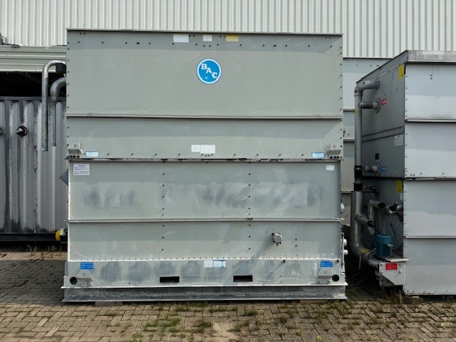 Foto 1-17-690kw condernsor.jpg